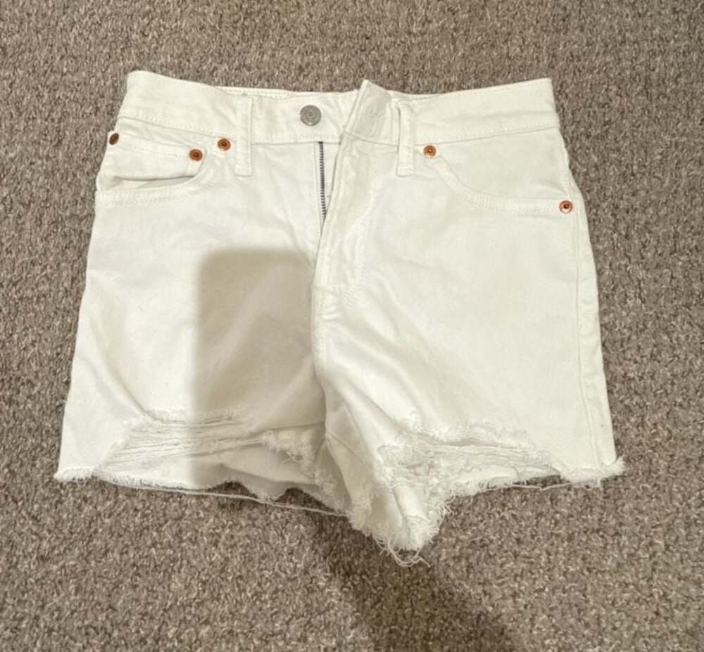 Levi's High Rise Distressed White Denim Shorts Size 26